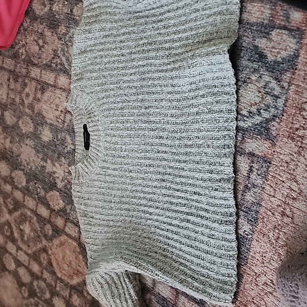 Forever 21 crop sweater